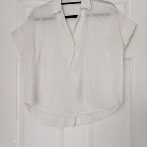 LAST CHANCE Light and Breezy White Boxy Collared Top